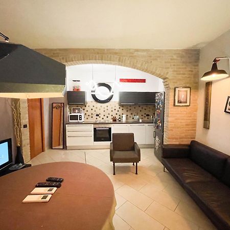 Incortedafabio Design Flat With Bikes Caronno Pertusella Zewnętrze zdjęcie